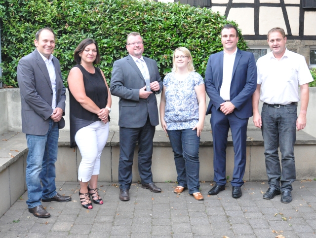 von links: Christian Storz, Ines Schwarz, Bernd Schellenbauer, Ann-Kathrin Binder, Thomas Ellwein, Wolfgang Schmid (fehlend: Andreas Schdi)
